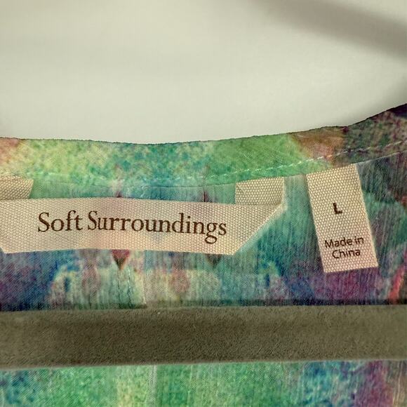 Soft Surroundings Waterflower Tank Top L Green Colorful Shark Bite Hem Flowy - Picture 5 of 6